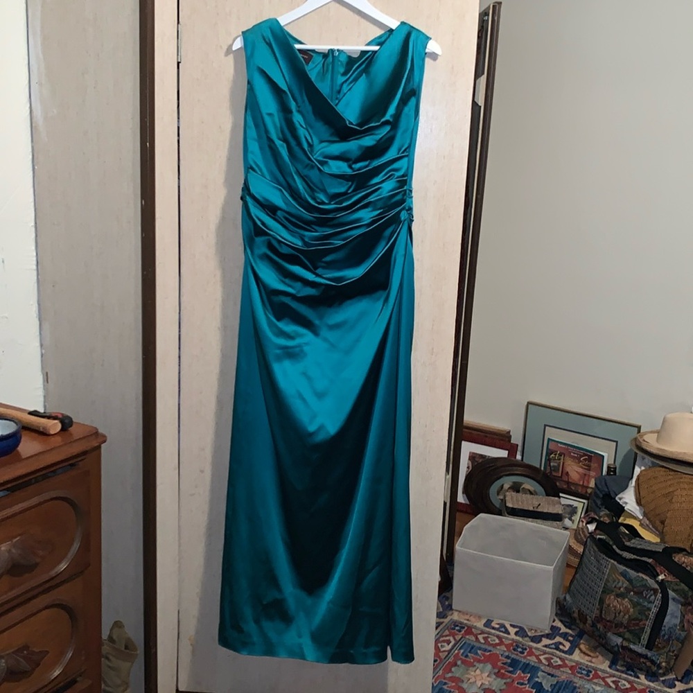 Talbot Runhof evening gown